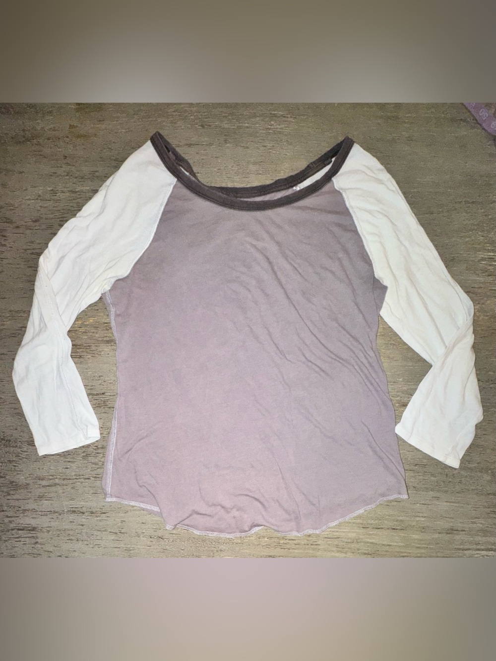 American Eagle Outfitters Long-Sleeve Raglan Top in Mauve and Cream